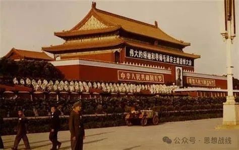 毛泽东逝世时的微妙局面：仅一个国家不闻不问_新浪图片